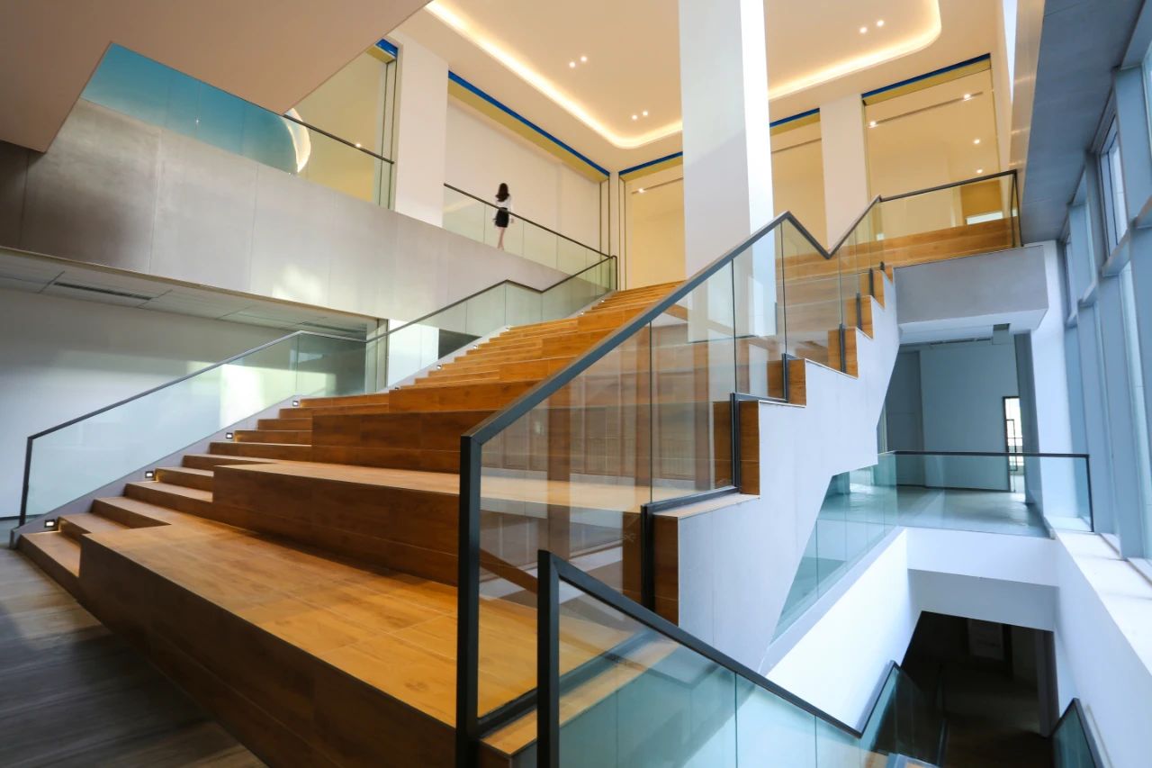 1594022447329408.jpg 1594022447329408.jpg